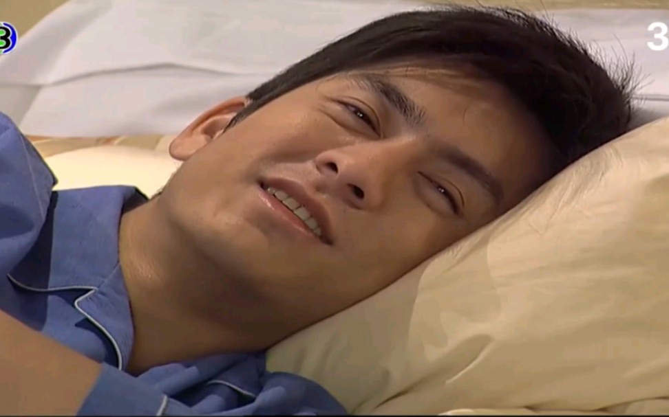 【你是我的眼睛】女主要打地铺睡,男主故意引诱女主,引诱成功,偷偷