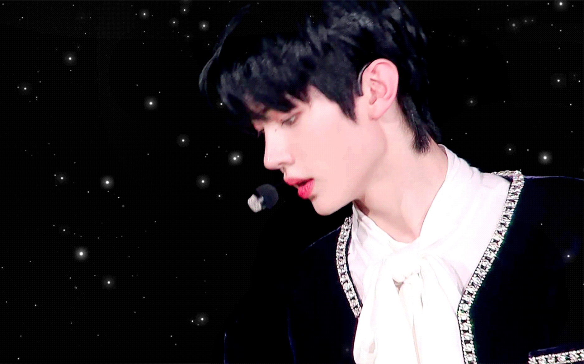 「『初雪恋人enhypen朴成训」』板谷高中"传奇前辈"花滑选手7915