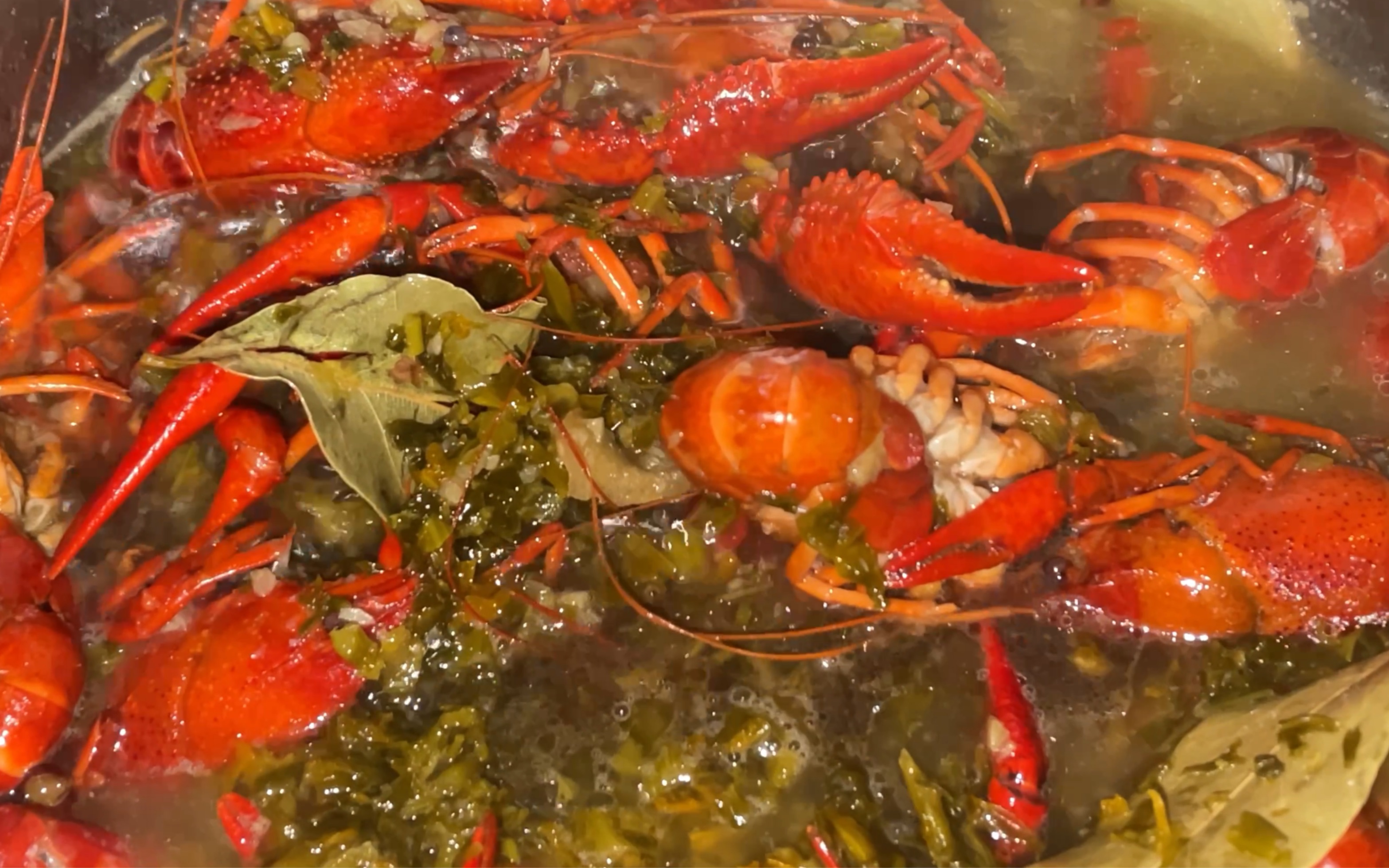 雪菜(后被证实是咸菜)小龙虾!好不好吃我说了算