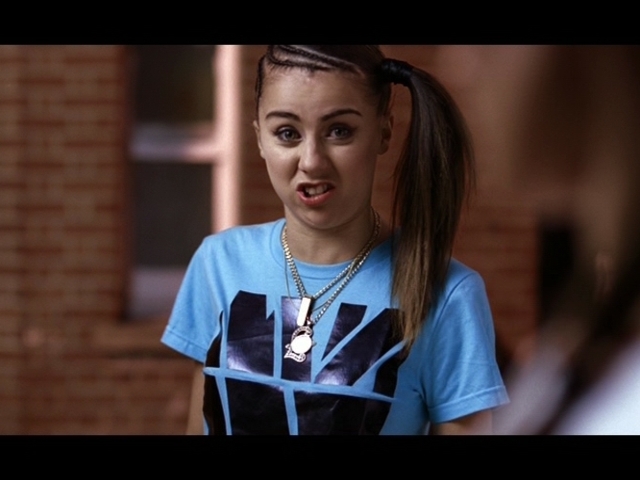 [图]Love Me Or Hate Me (MTV Closed Captioned) - Lady Sovereign