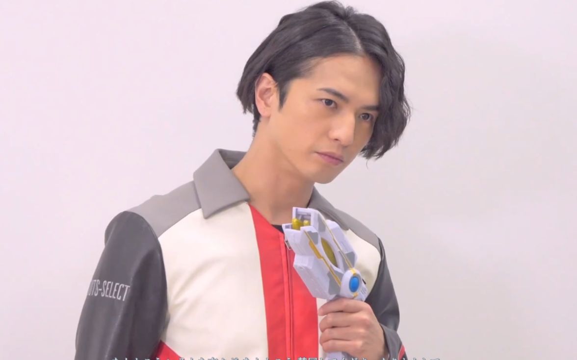 中日字幕中村优一在电王15周年之时接受了奥特曼的采访