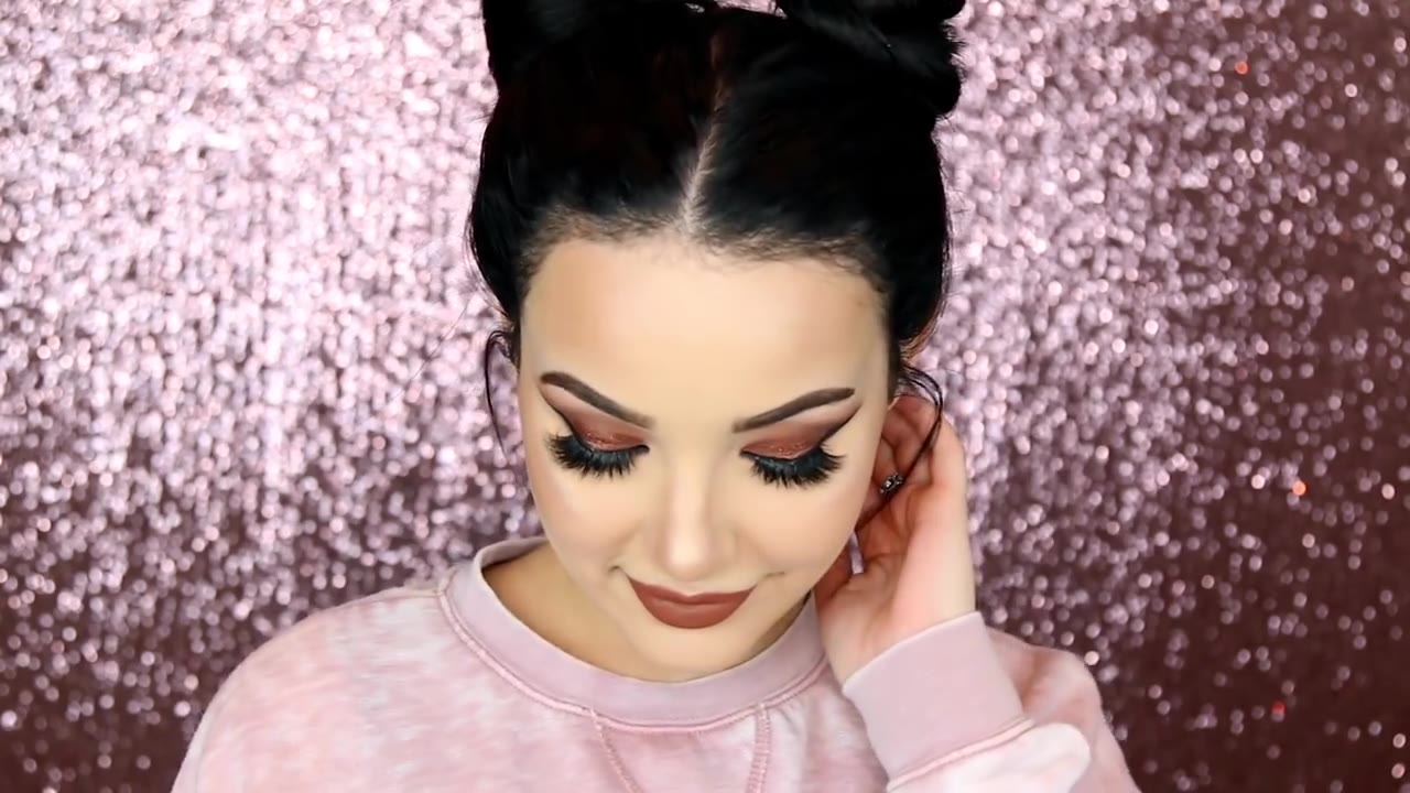 copper eyes, brown lips, & fun buns hair tutorial