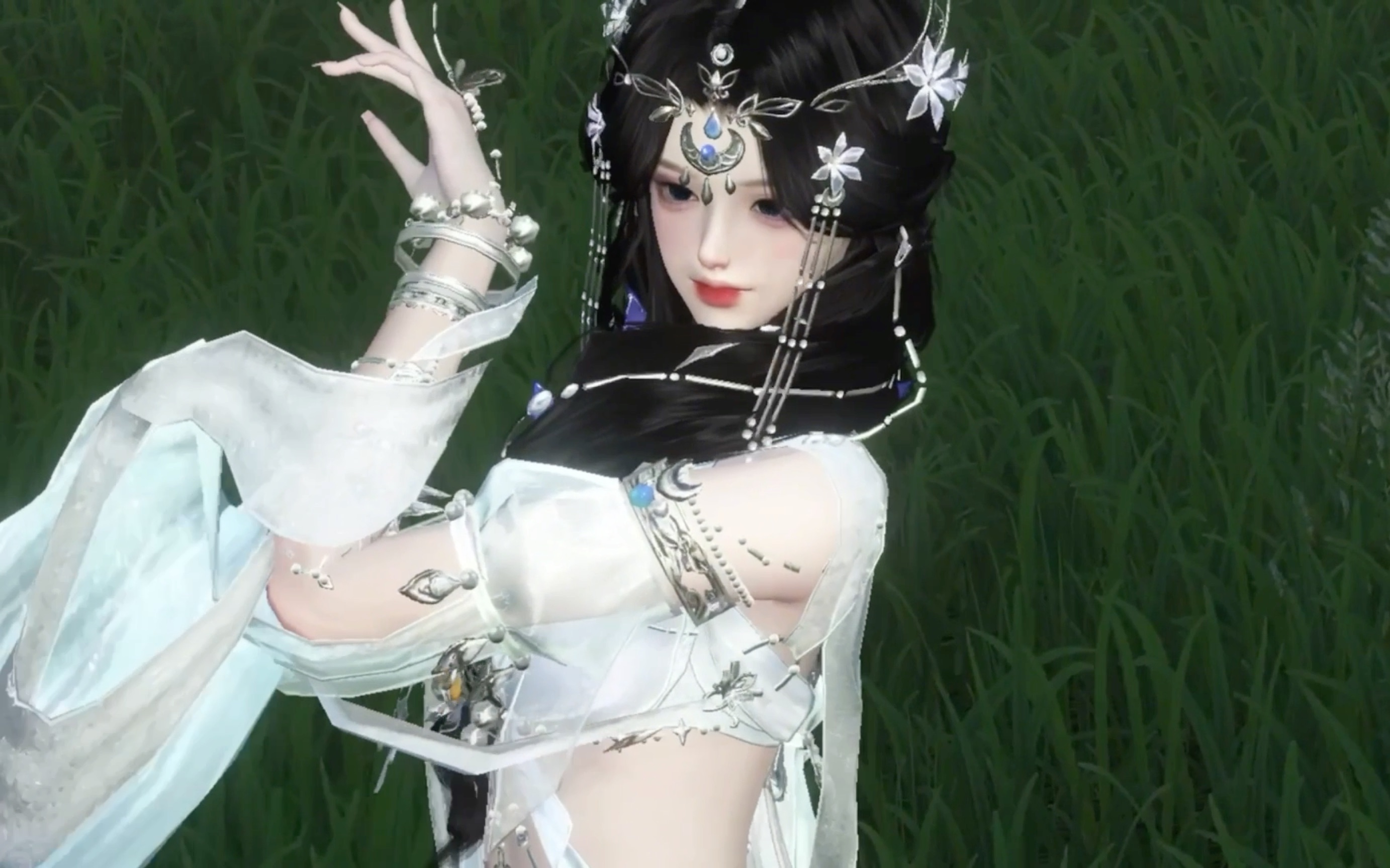 总算拿下了阿初的衣服