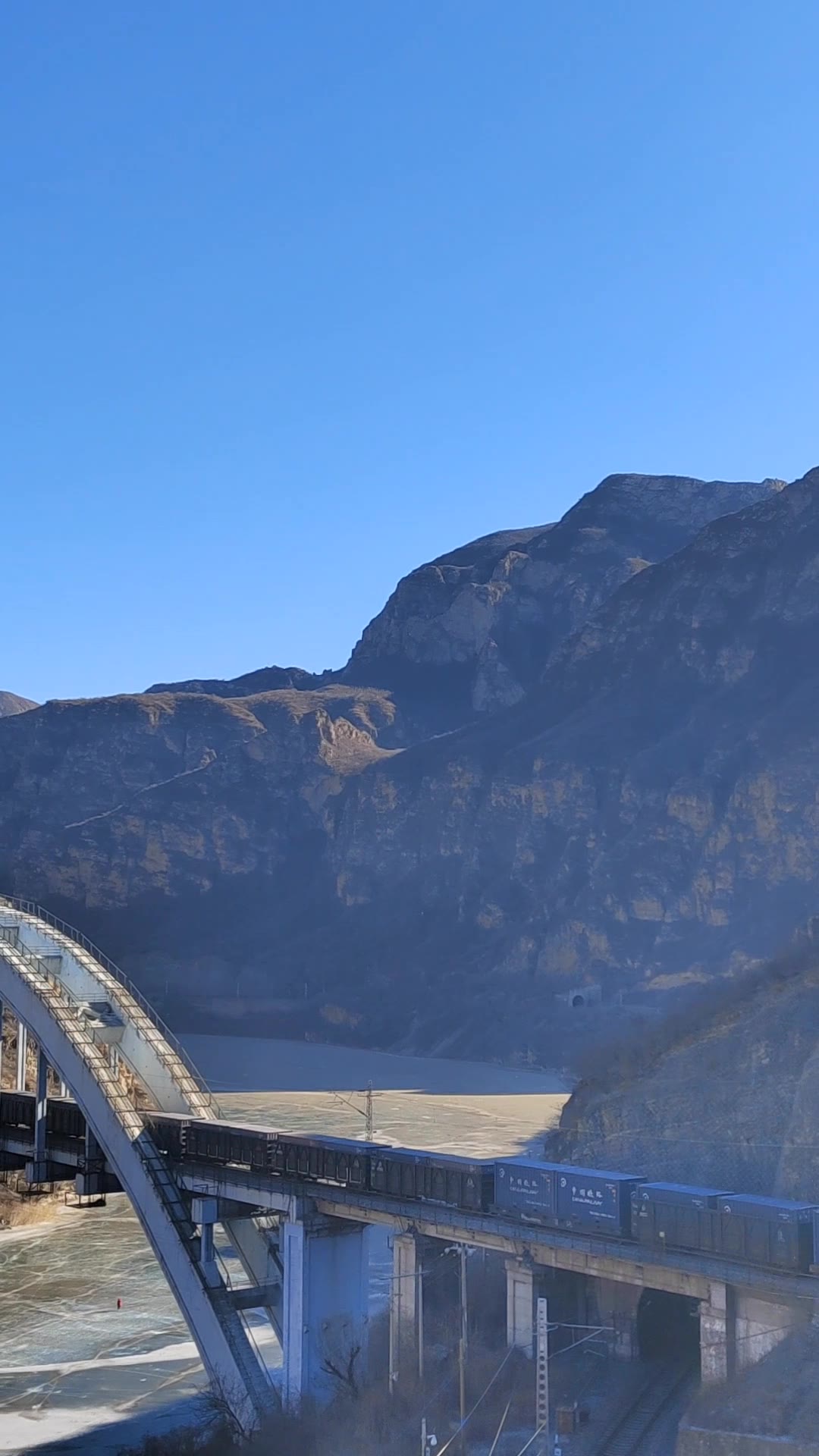 丰沙线七号桥拍车