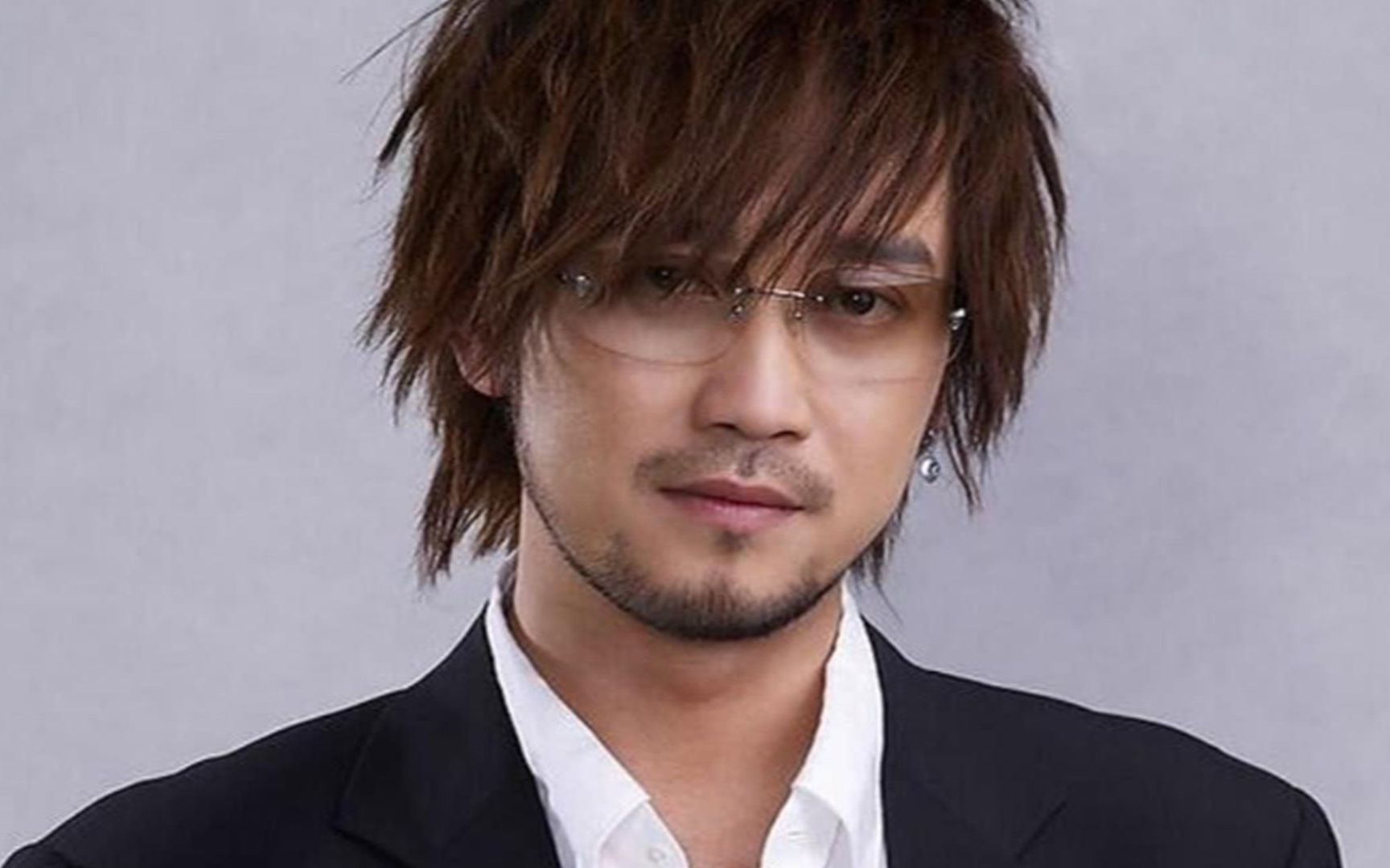 周传雄怀旧经典伤感情歌《黄昏》,又勾起多少80后的记