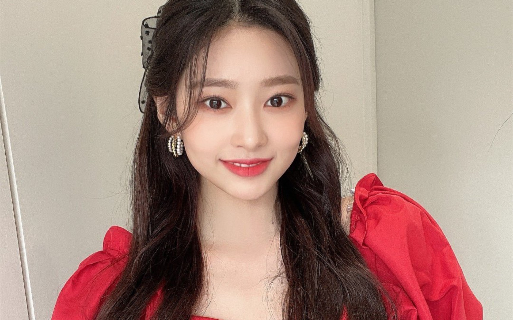 今天看见好几个夸珉周的帖子【i】今天legend造型的izone金珉周,半梳