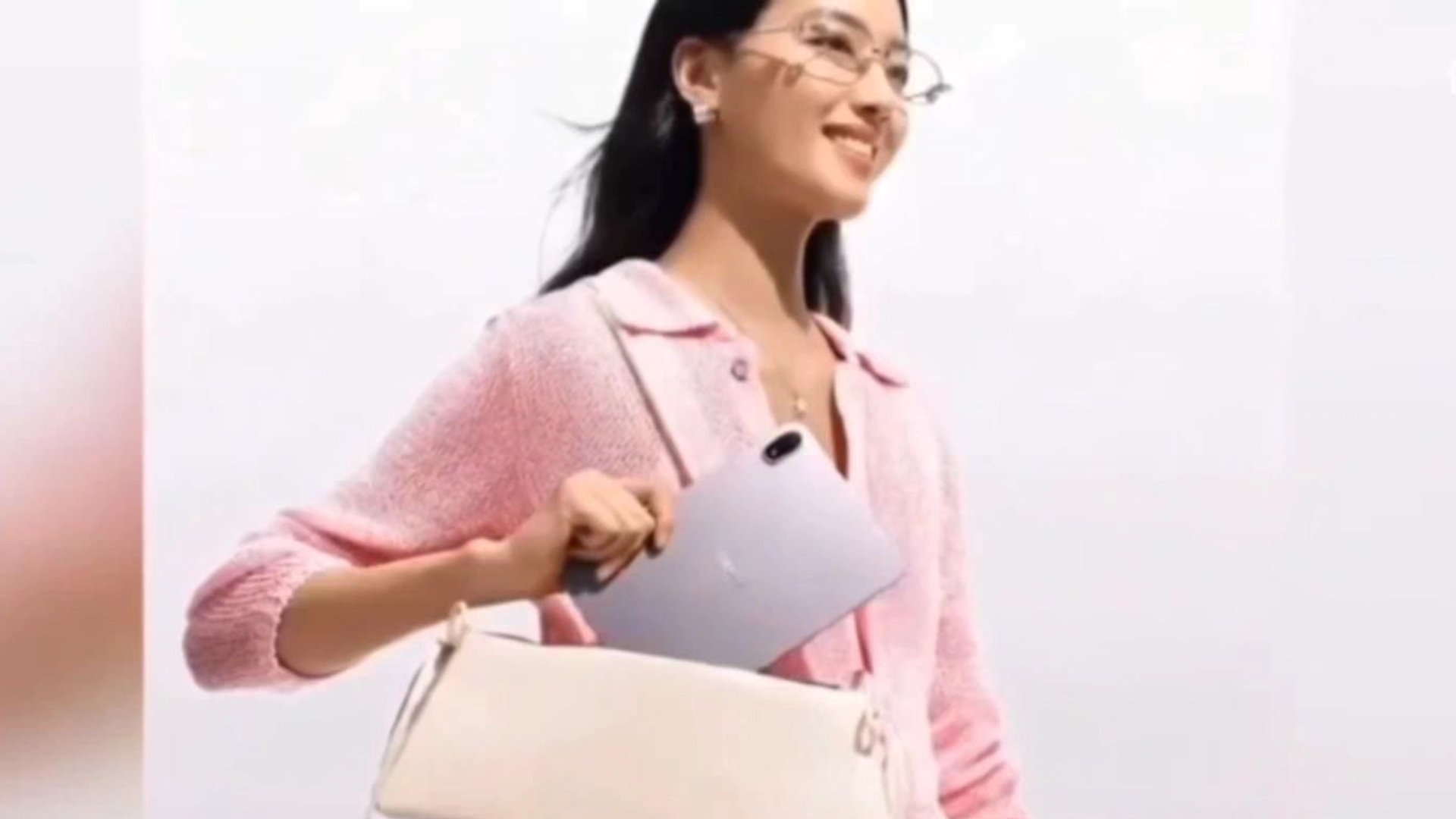 热度爆了OPPO“摸奶子”谐音风暴闹大了,OPPO最不想看到的局面还是来了