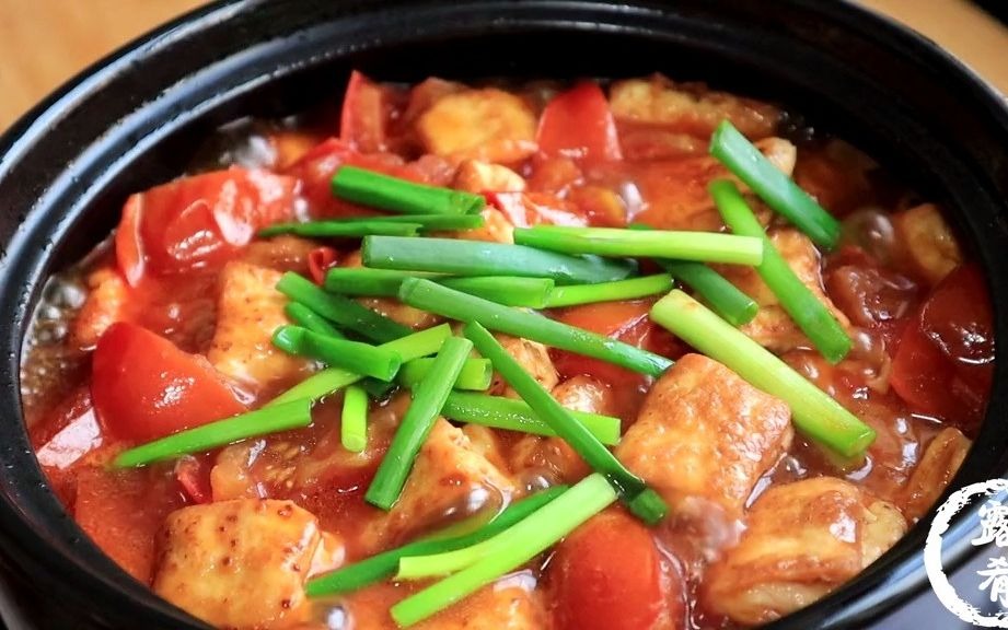 成本不到10元的番茄豆腐煲,这么做简单又美味,吃完浑身暖呼呼