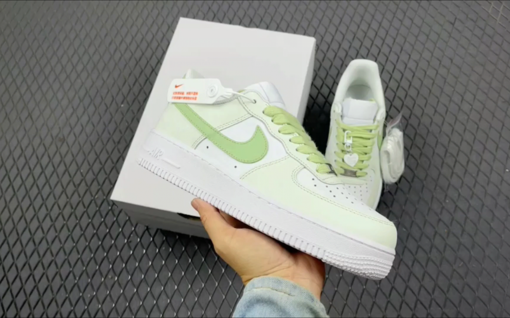 13]nk air force 107 low 二次元主题 青苹果喷绘 空军一号低帮休闲