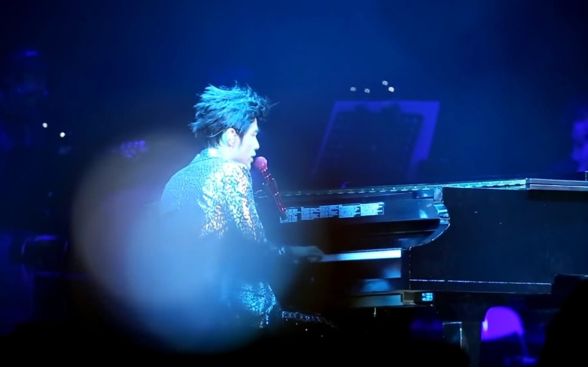 周杰伦2012新加坡f1演唱会青花瓷bbox钢琴弹唱超屌画质
