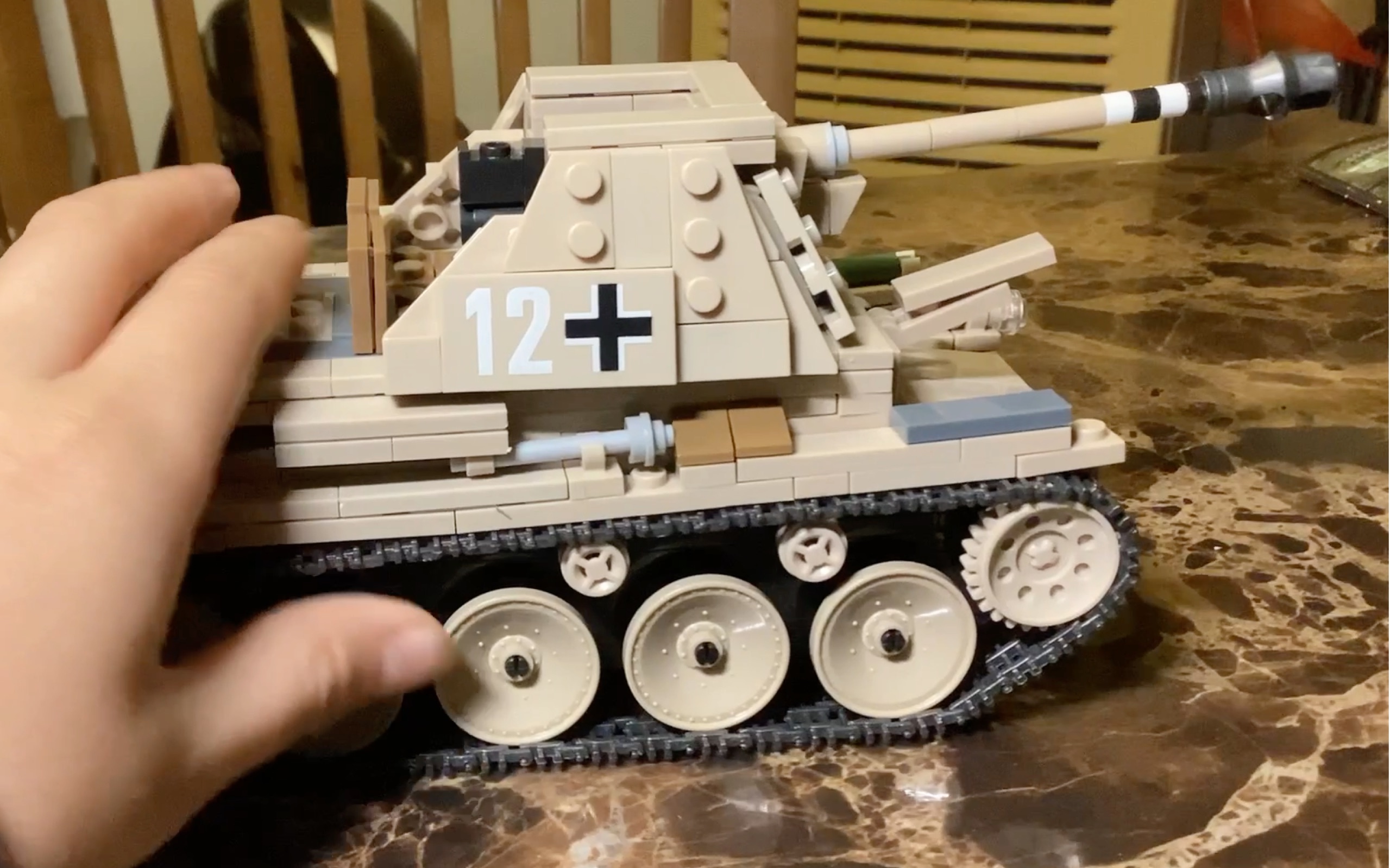 黄鼠狼自行反坦克炮(全冠积木100083)