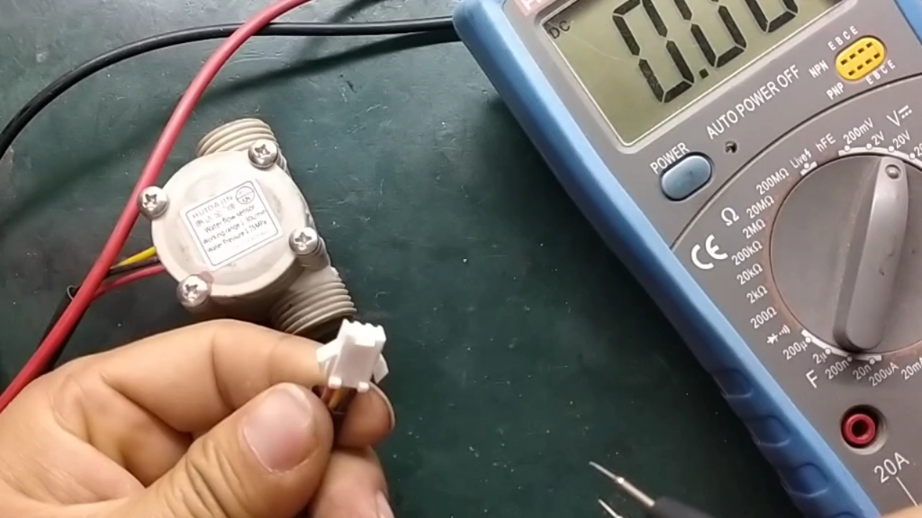 燃气热水器当中的水流传感器讲解