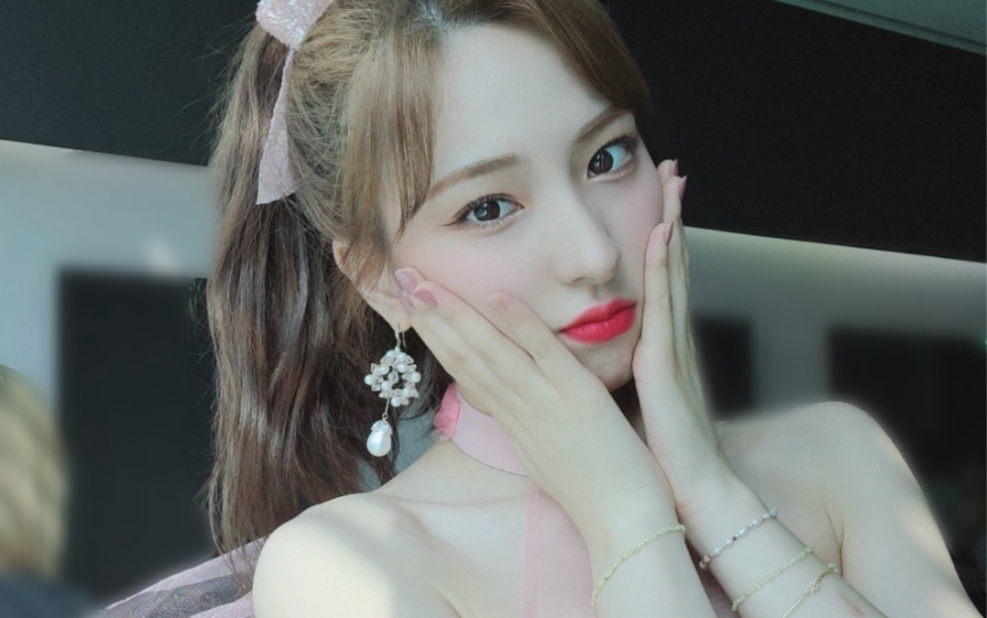 【宇宙少女】孙周延舞台最美妆造top10(个人向)