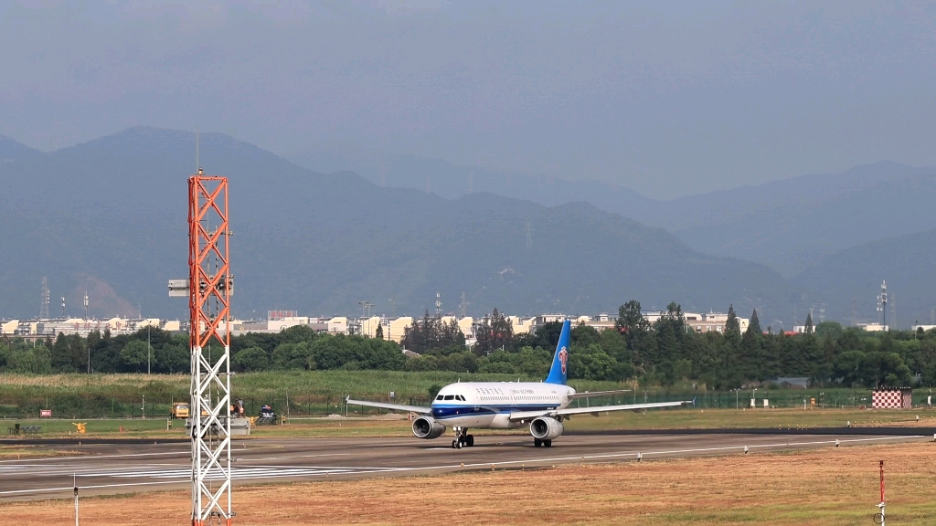 南航空客a320起飞