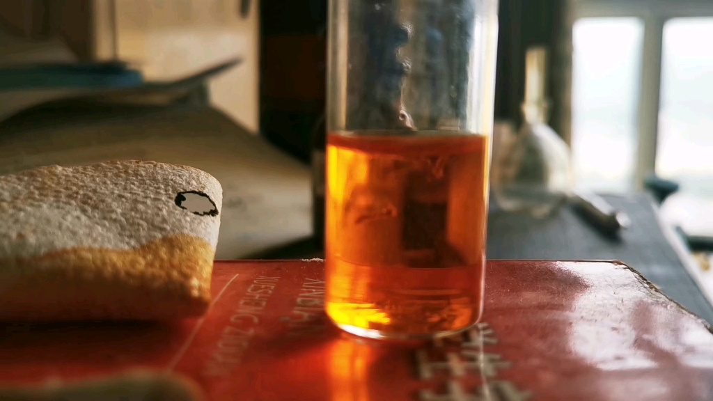 孑孓和六价铬反应