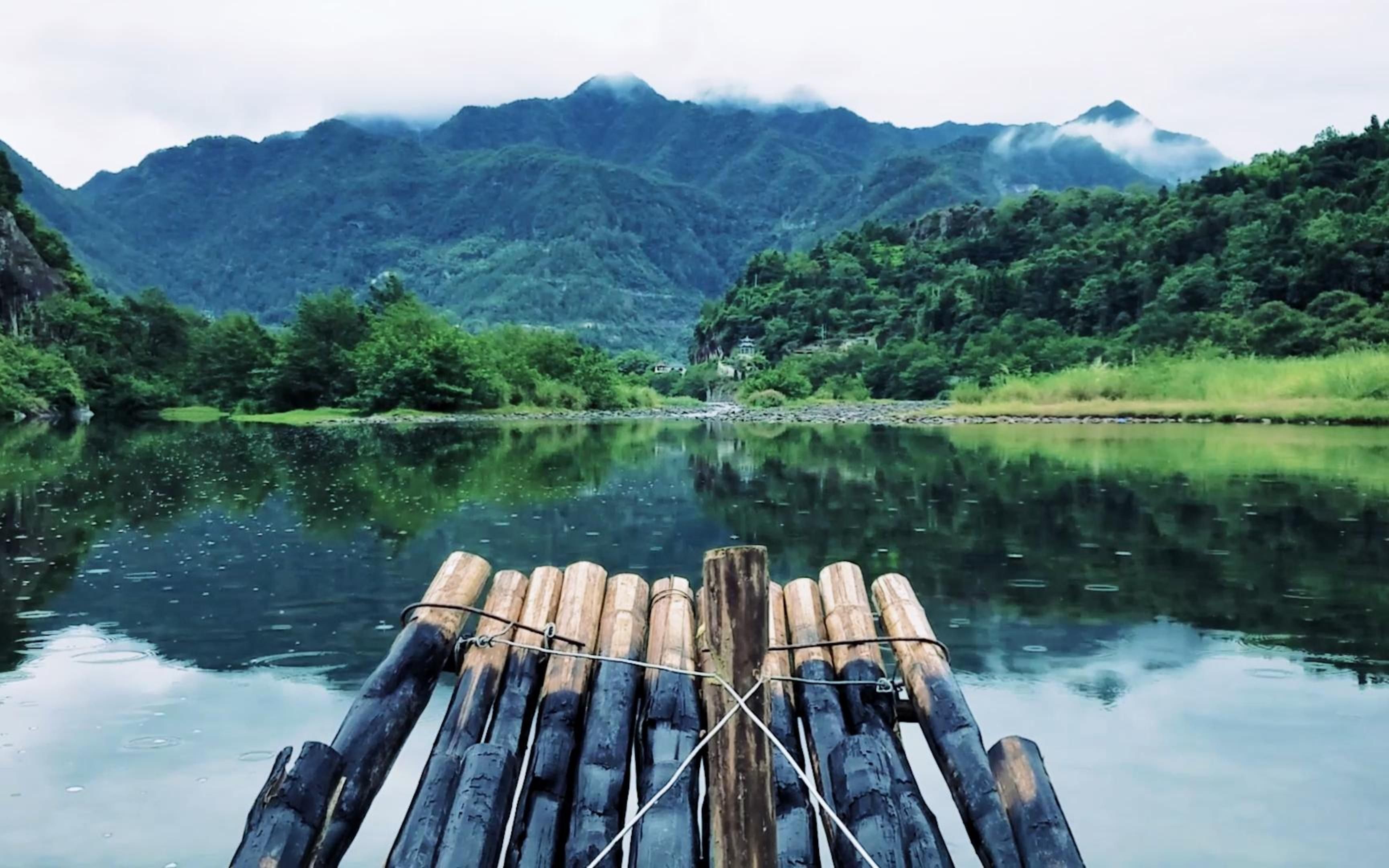 两岸青山排图片