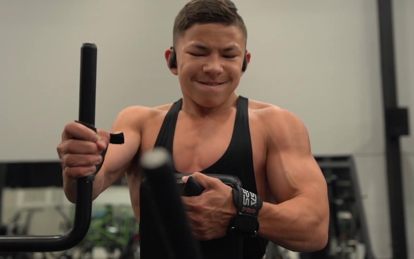 tristyn lee小小李背部训练 | 精神氮泵