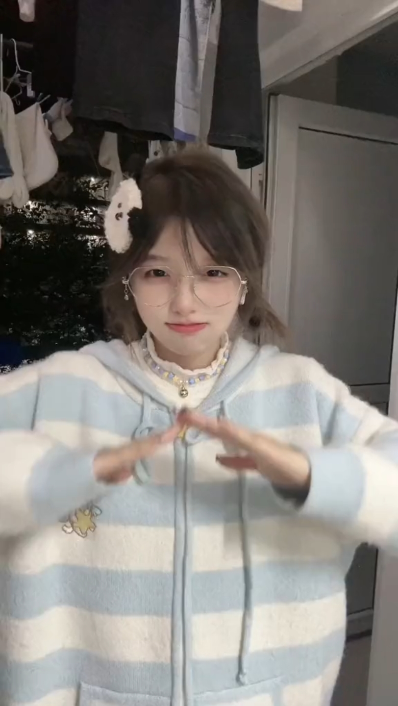 甜系女孩 #治愈系笑容 #初恋脸 #甜妹 #香菇终结者