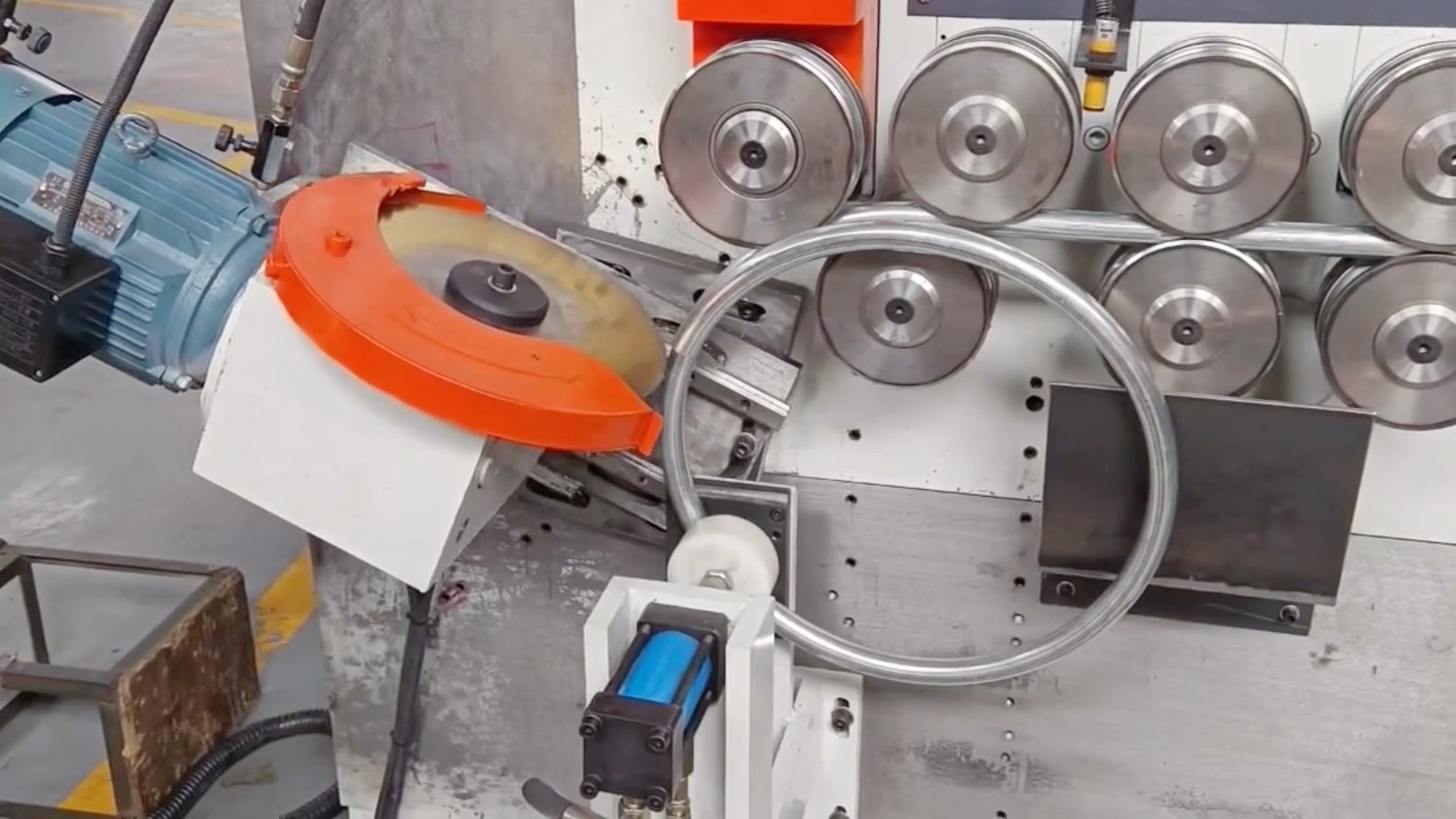 全自动滚圆机,高效滚圆环带切割一次成型数控盘圆机