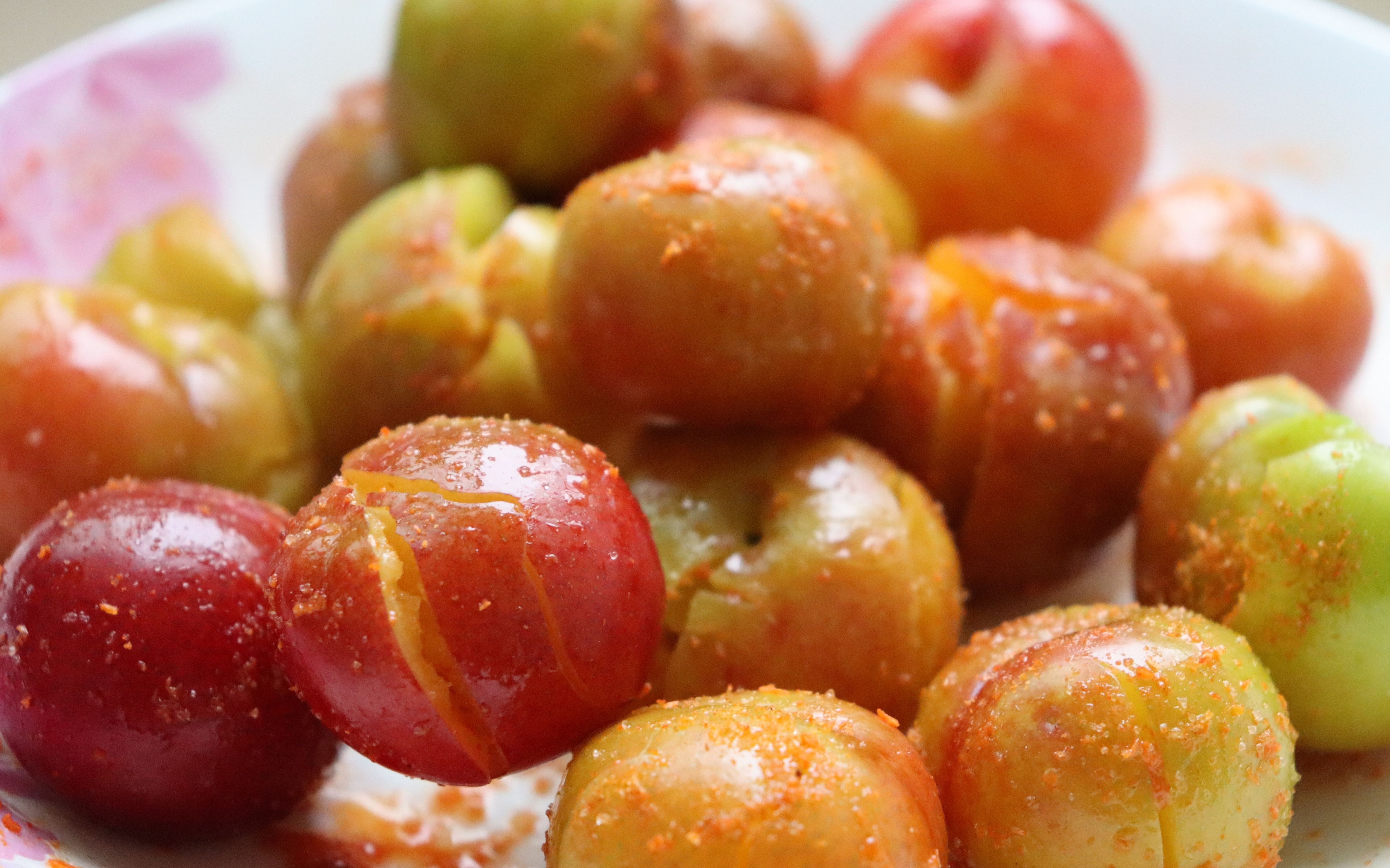 当又脆又酸还有点甜的李子撒上椒盐粉,那一刻注入了灵魂