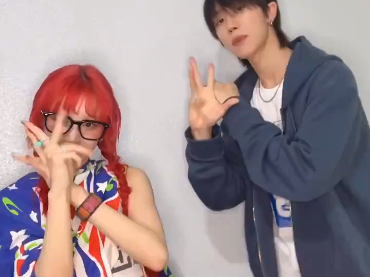 宋雨琦×徐明浩 手势舞"maestro"challenge