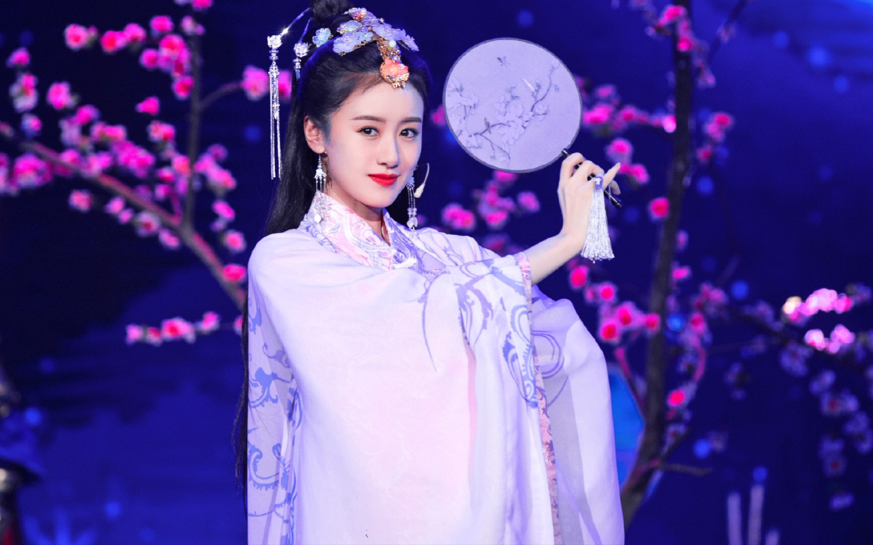 袁冰妍貂蝉拜月长安姑娘