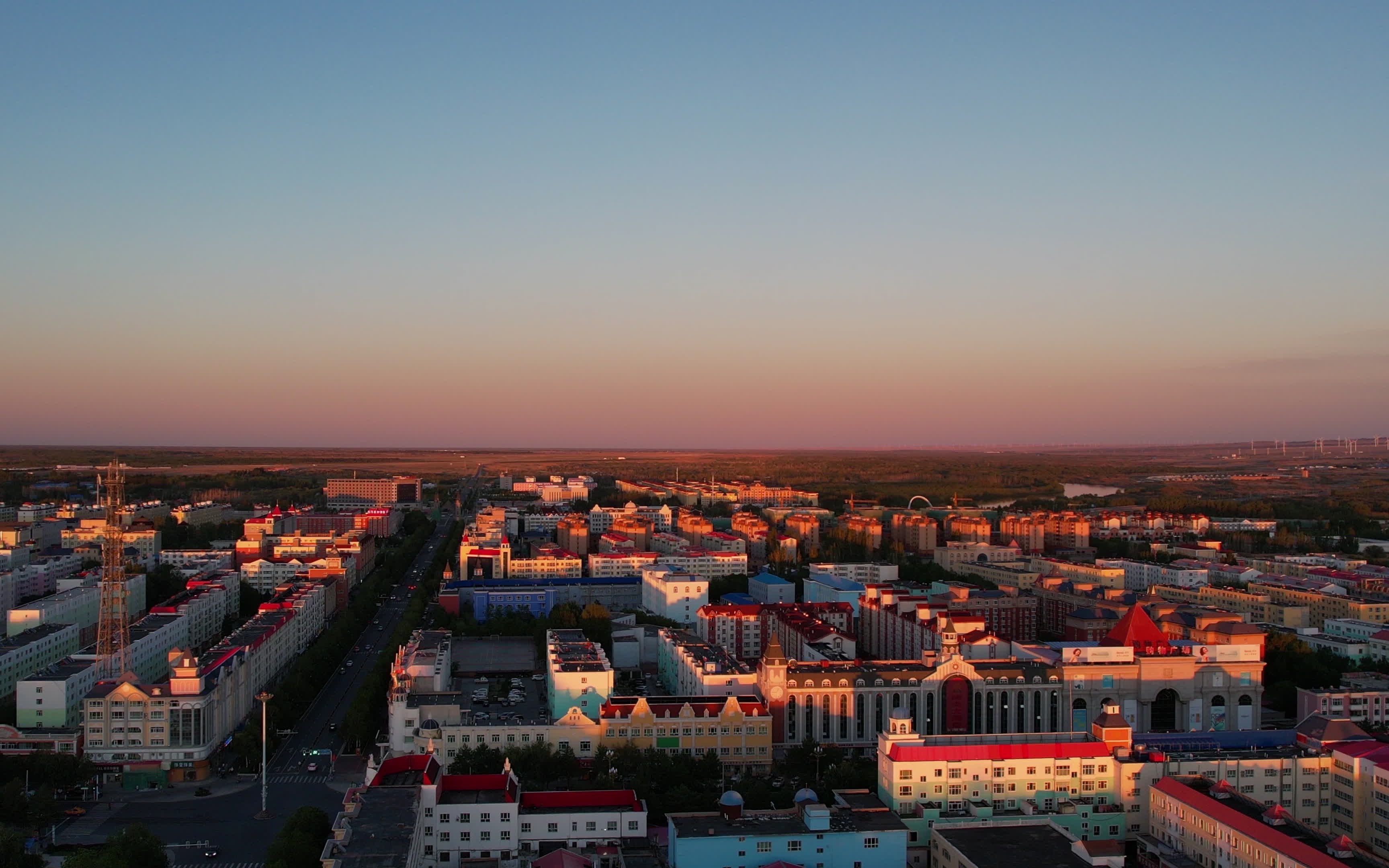 新疆布尔津县城晚上10点