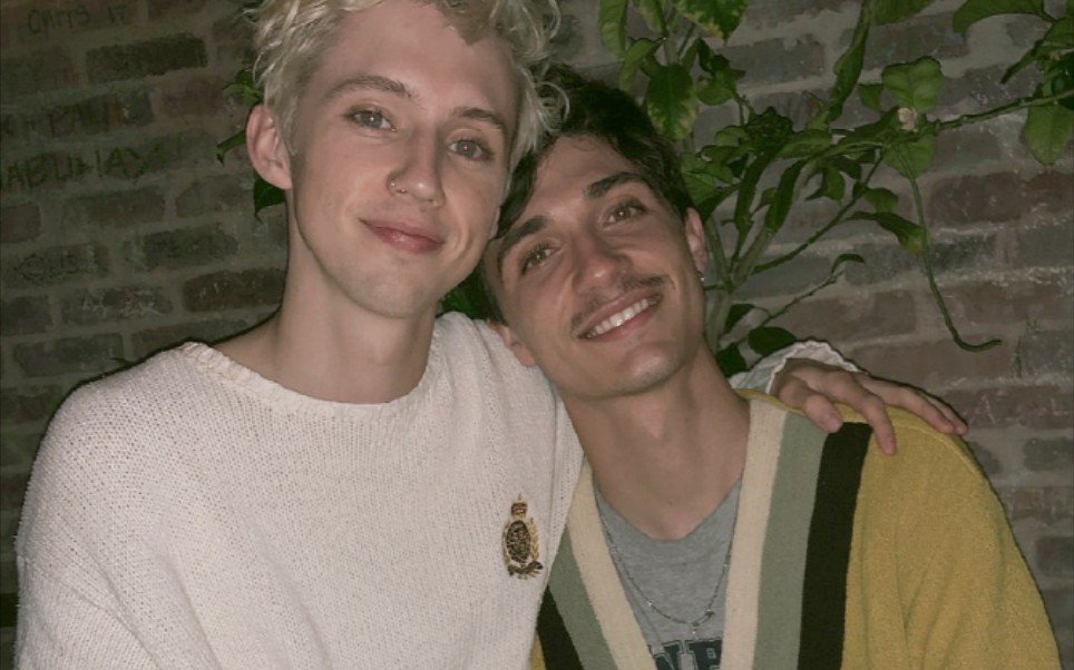 【troye&jacob】回顾一下去年戳爷生日发糖的两个人|附戳爷与父母的