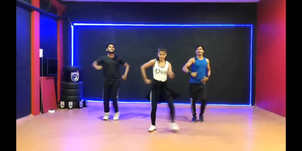 [图]zumba They Don't Really Care About Us 迈克杰克逊