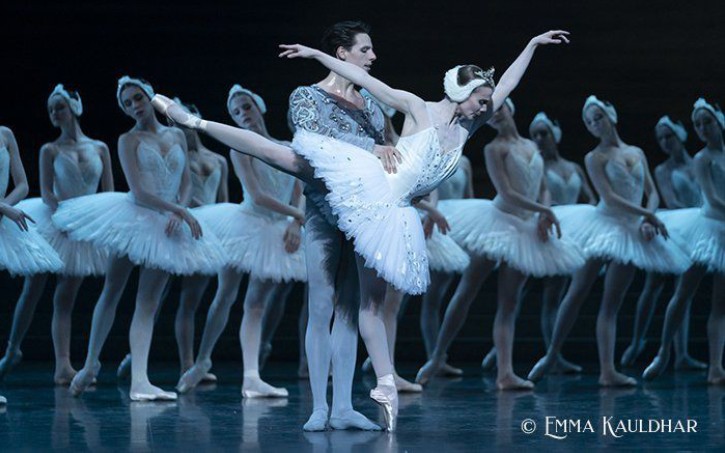 白天鹅双人舞小片段的合集中国杂技芭蕾《天鹅湖》白天鹅双人舞