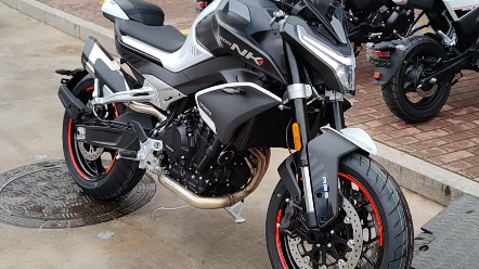 春风800nk刚刚到货,稍微晚了点