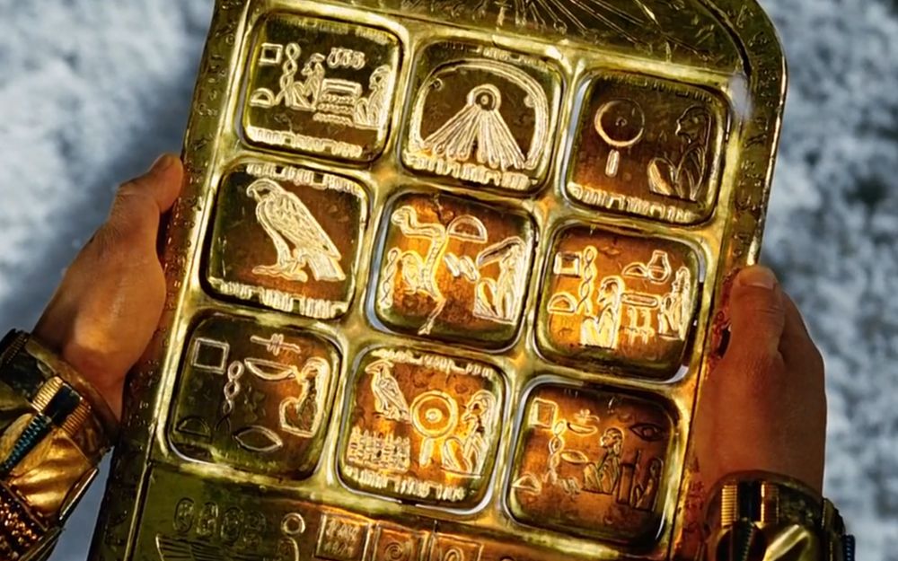 博物馆奇妙夜科幻被囚千年文物突然复活带来全城混乱都是这块金牌惹的