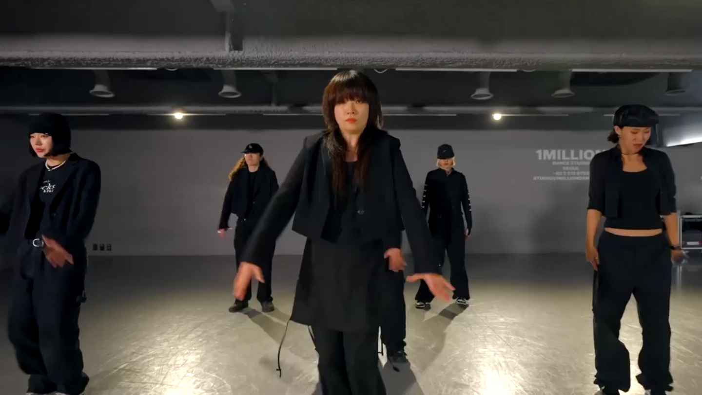 舞蹈生日常练舞,爵士舞浅跳,歌好听,舞好看,爱跳舞的女孩又酷又飒