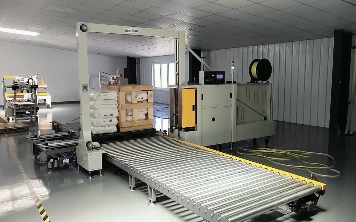 新伟嘉音栈板自动打包机 全自动穿剑式打包机 穿剑式托盘打包机