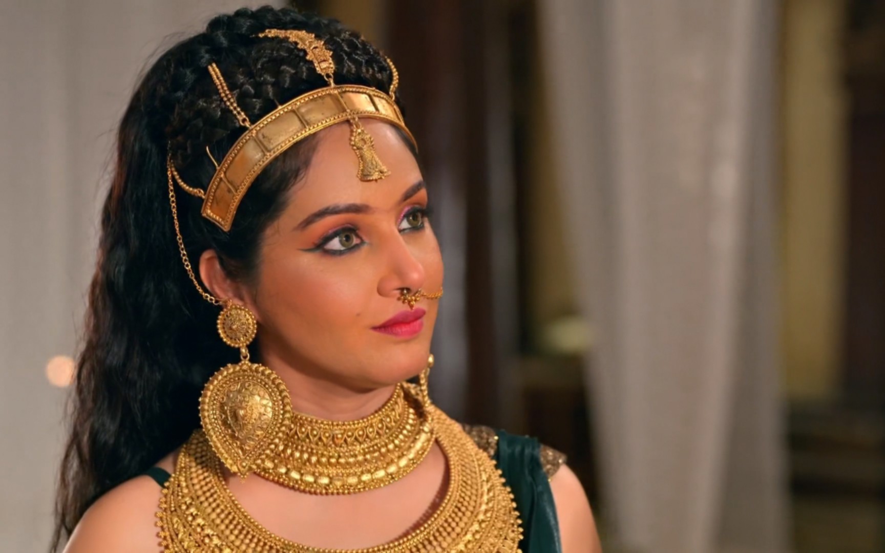 《湿婆萨克蒂》底提不请自来要看萨蒂并表示湿婆也是不请自来