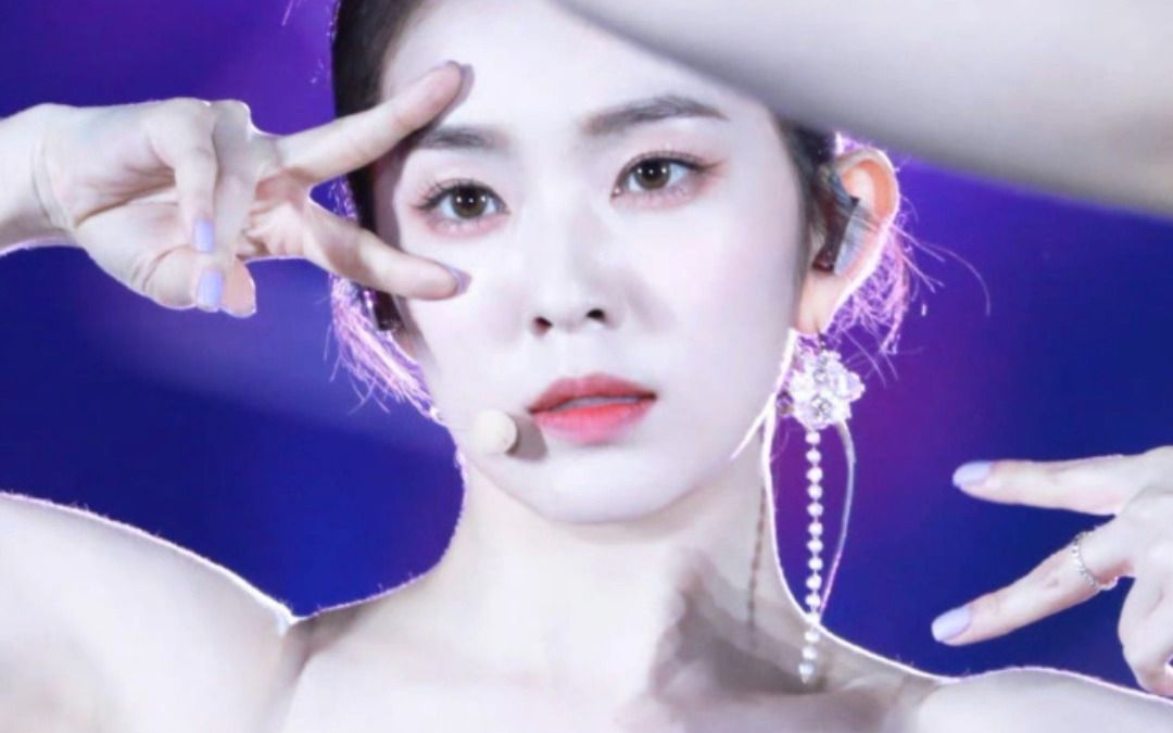 【裴珠泫】被忽视的白色抹胸姐