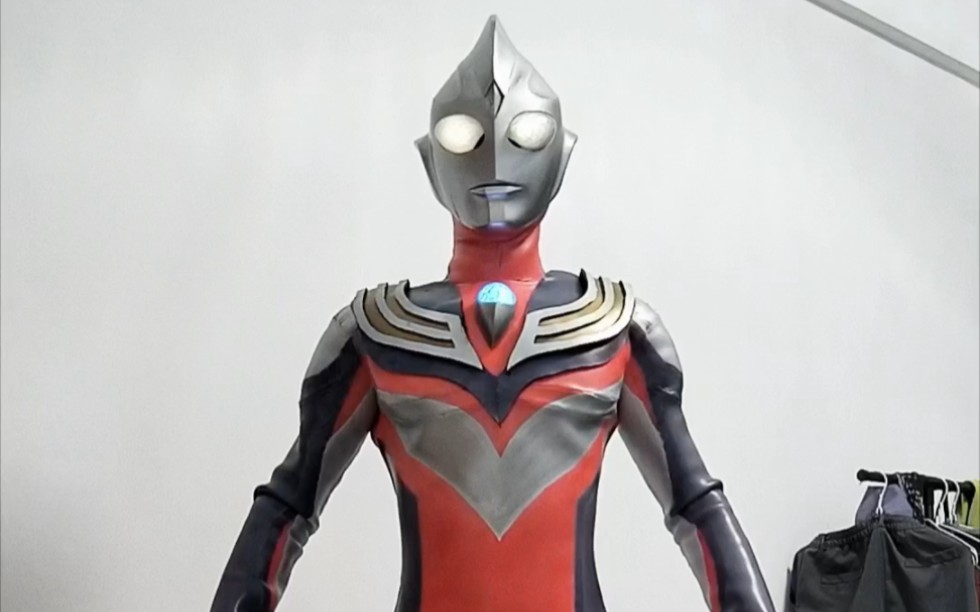 迪迦奥特曼皮套制作完成