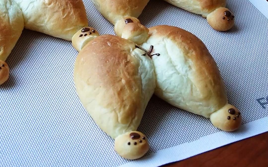 可爱的柯基屁股面包来咯