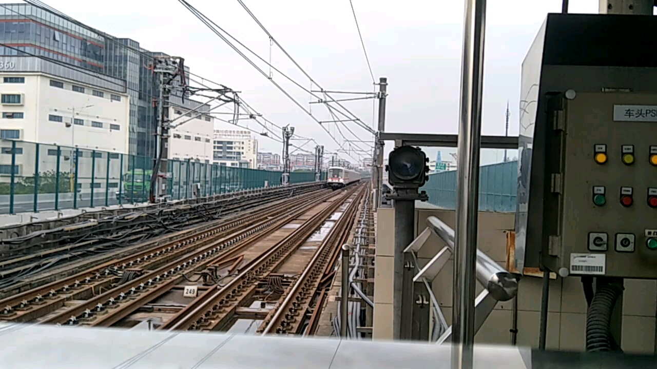 【上海地铁】伪八131号列车进入呼兰路站