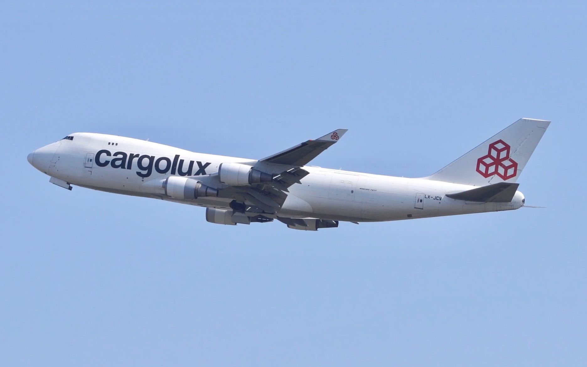 cgo卢森堡货运航空白机744lxjcv换向起飞