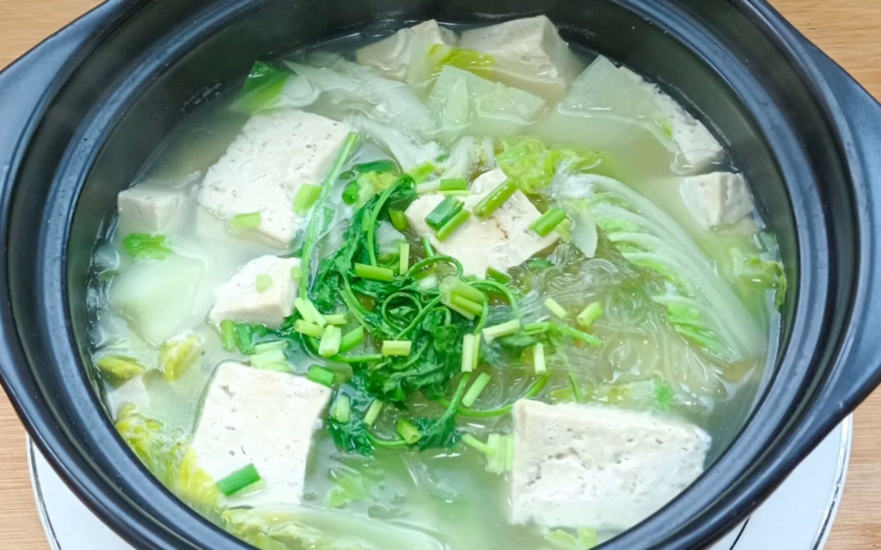天冷了来一锅砂锅豆腐汤,简单好做又美味!