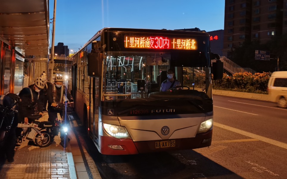 北京夜景观光公交车图片