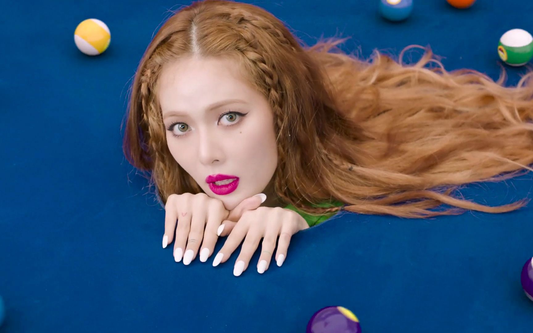 泫雅最新收录曲《good girl》mv公开