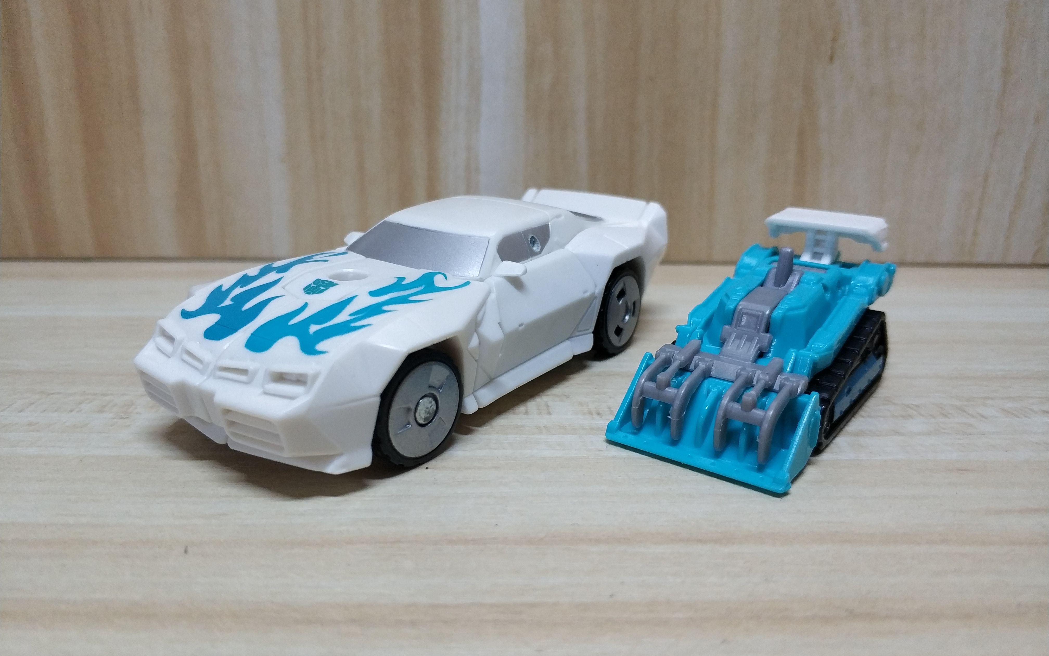 【变形金刚】经典3.0 传奇级 idw挡板&大地破坏者_哔哩哔哩_bilibili