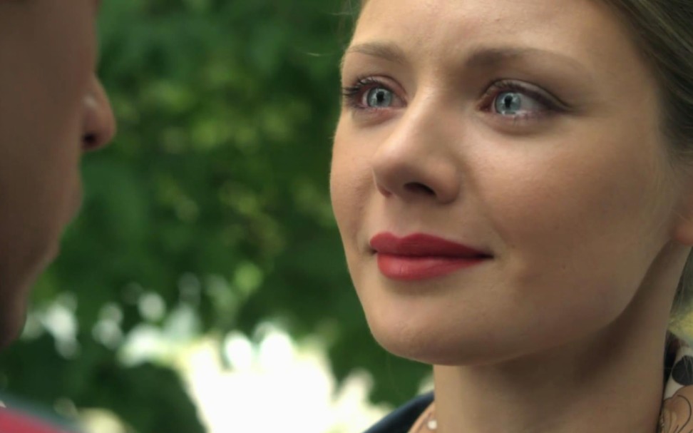 【karina razumovskaya】《月之暗面》s01e02 大尉姐姐cut