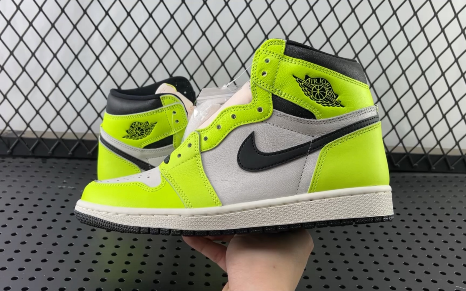 aj1 荧光绿 货号:555088-702!尺码40.5-46!