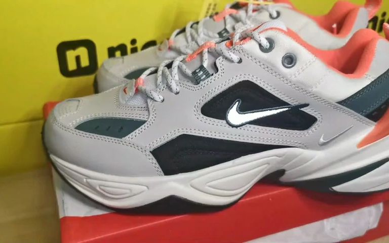 10_1_1 上班族看完都傻眼了,这双耐克mk2的鞋子,简约大气!