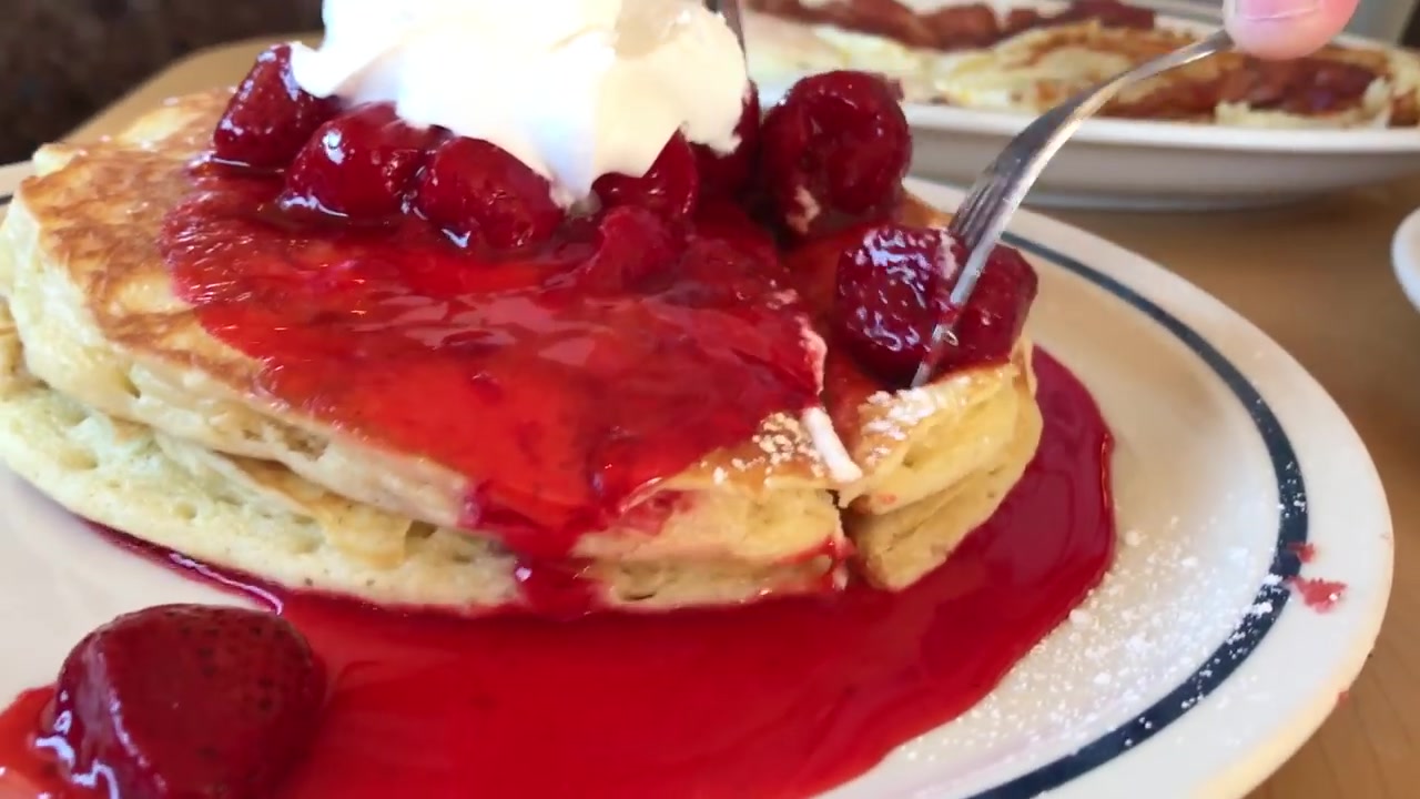 【英语吃播】happy national pancake day!