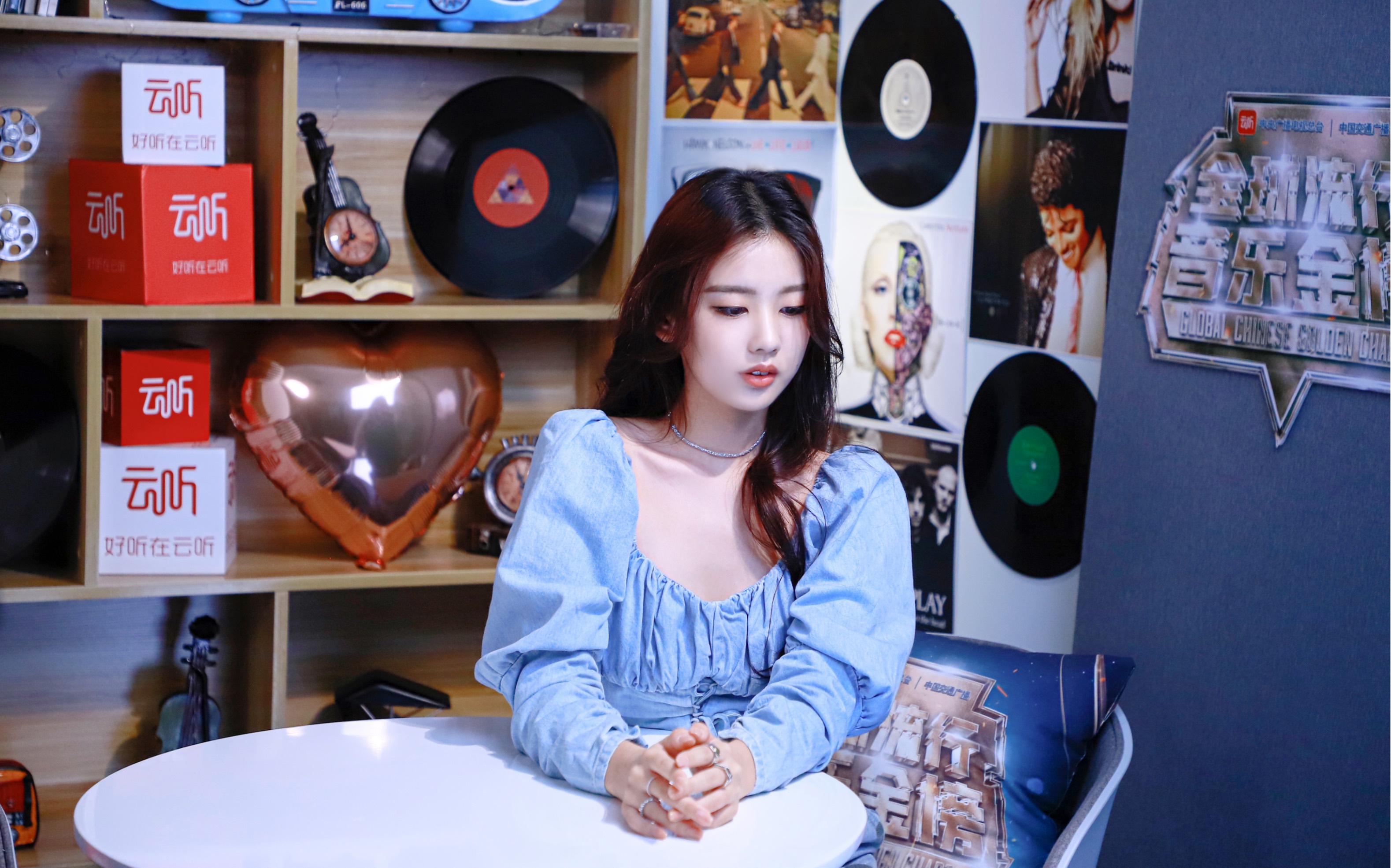 【左卓】去上班的卓卓子~_哔哩哔哩_bilibili