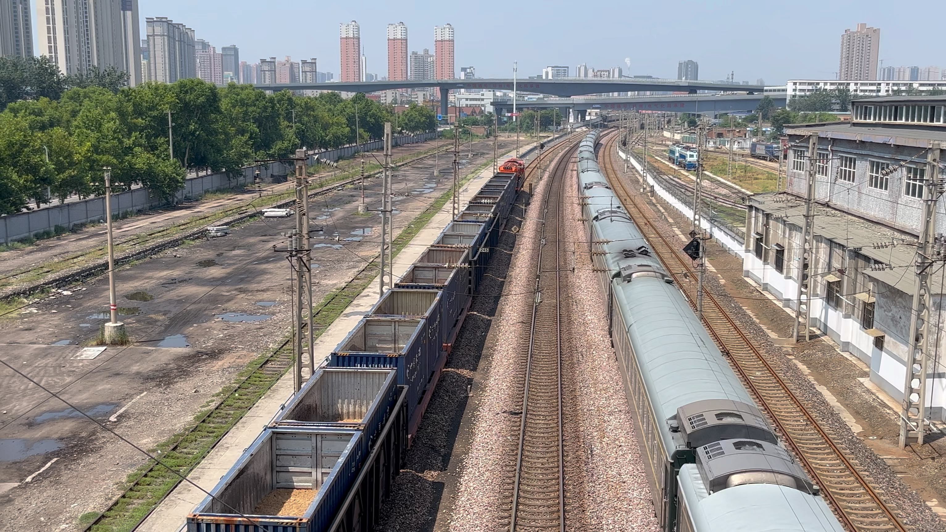 【陇海铁路】客车k818次洛阳站发车去往洛阳东方向